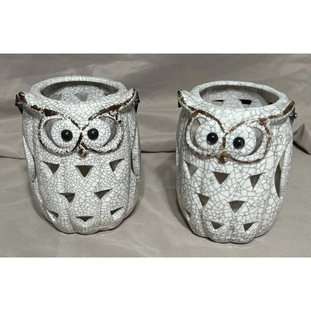 Pair Of Large Ceramic Owl Tealight With Metal‎ Handle
